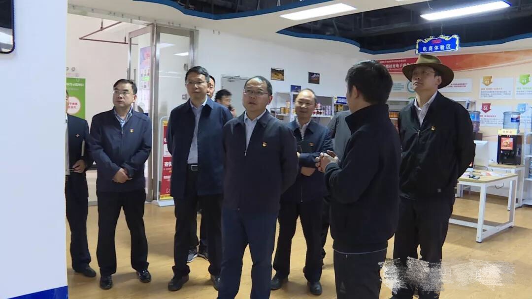 顧琨到香格里拉市調研產業發展情況(新聞視頻)